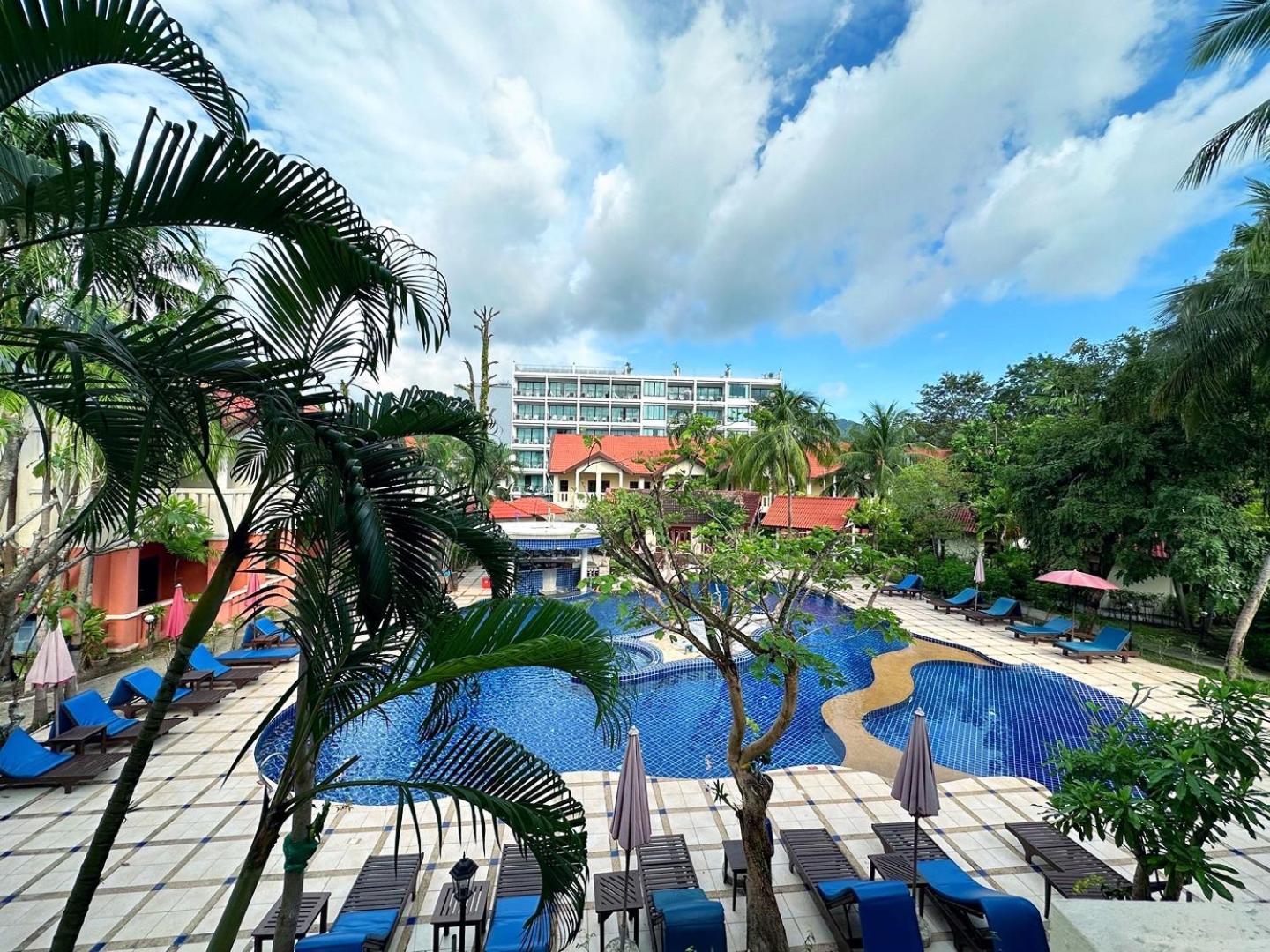 Phuket Leelavadee Hua Ting Resort Patong Exterior photo