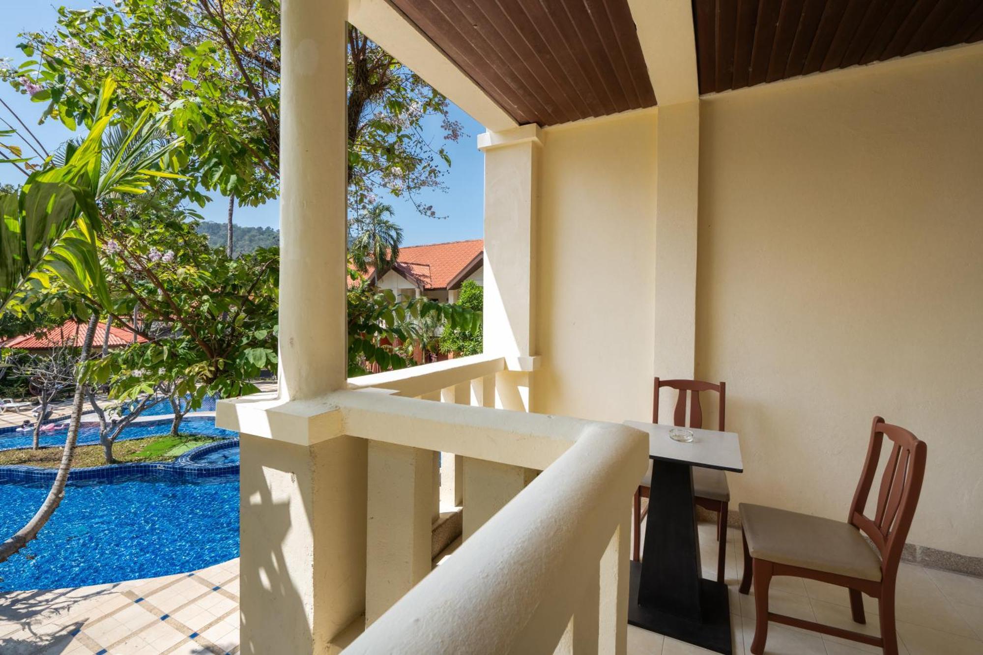 Phuket Leelavadee Hua Ting Resort Patong Exterior photo