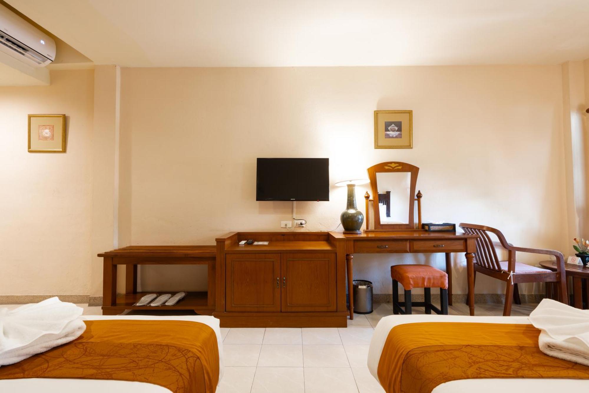 Phuket Leelavadee Hua Ting Resort Patong Exterior photo