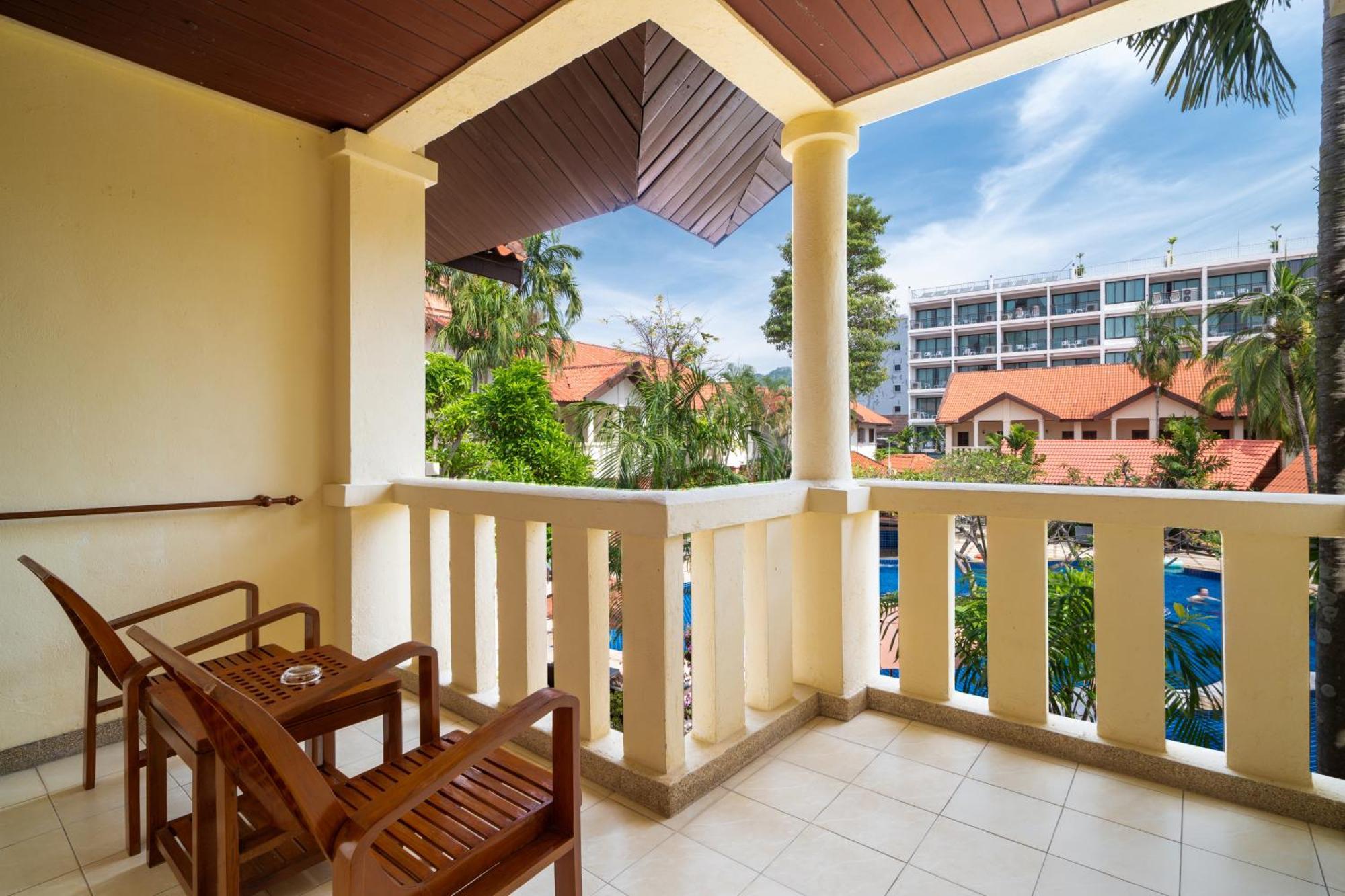 Phuket Leelavadee Hua Ting Resort Patong Exterior photo