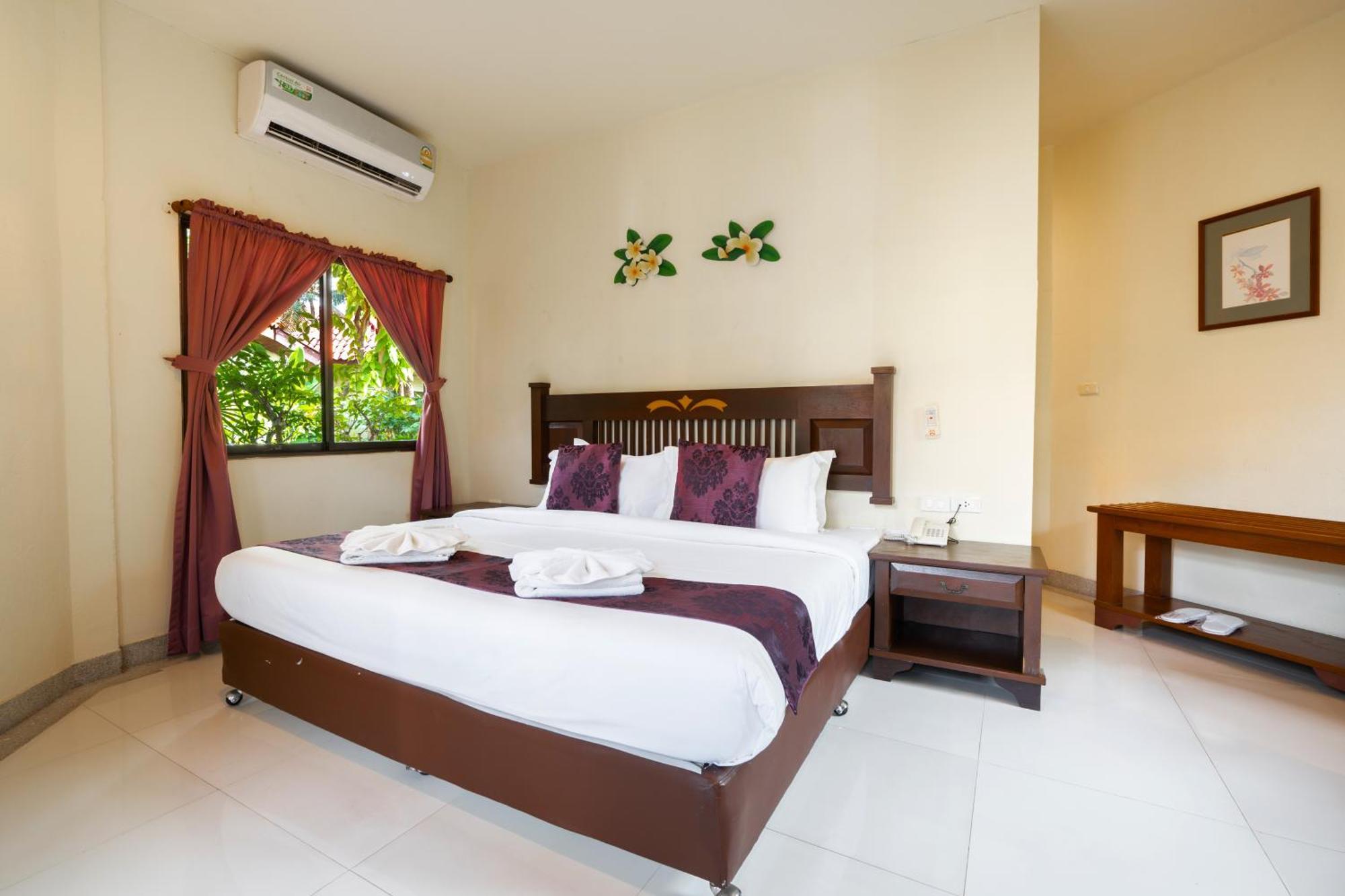 Phuket Leelavadee Hua Ting Resort Patong Exterior photo