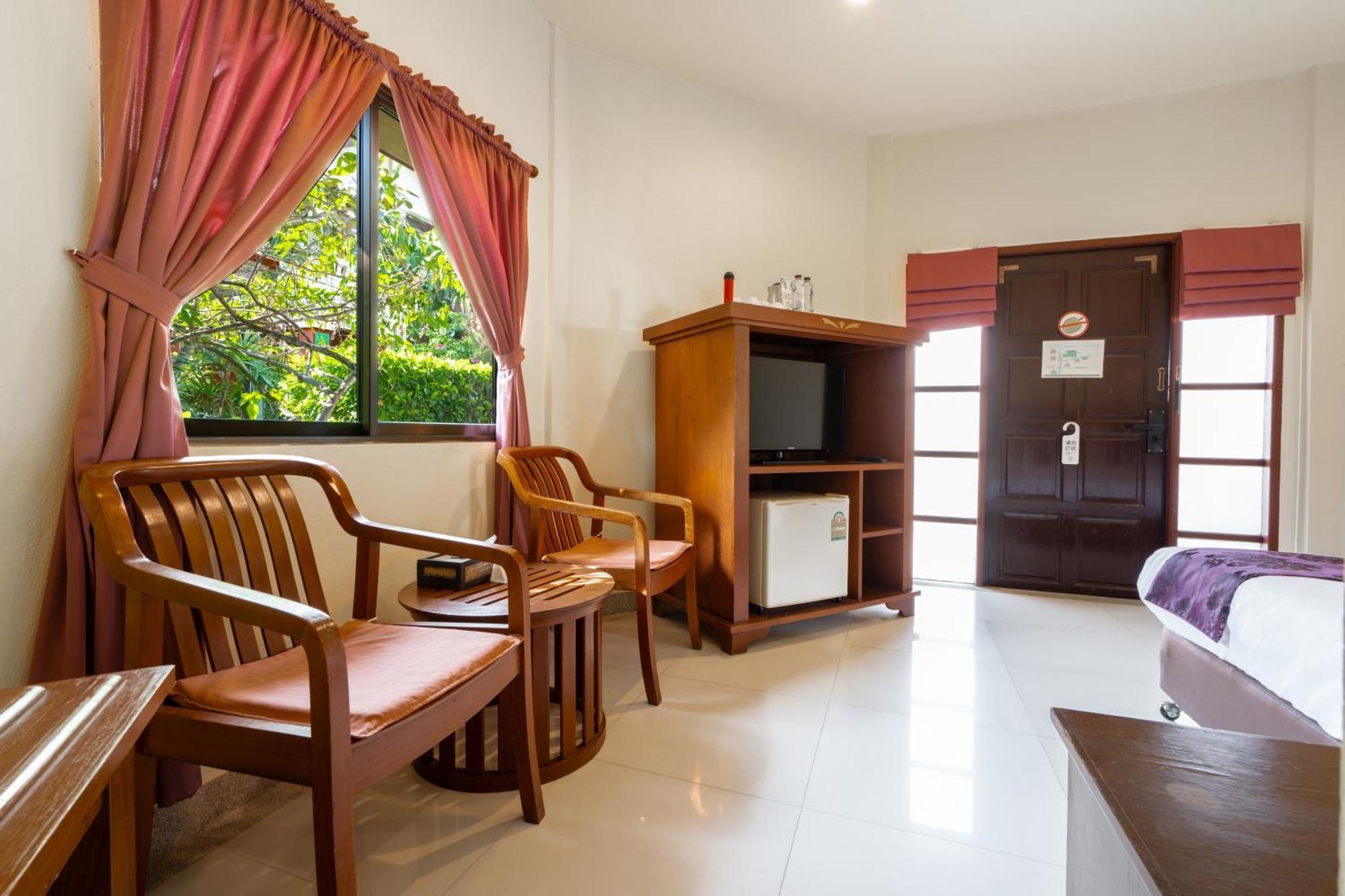 Phuket Leelavadee Hua Ting Resort Patong Exterior photo