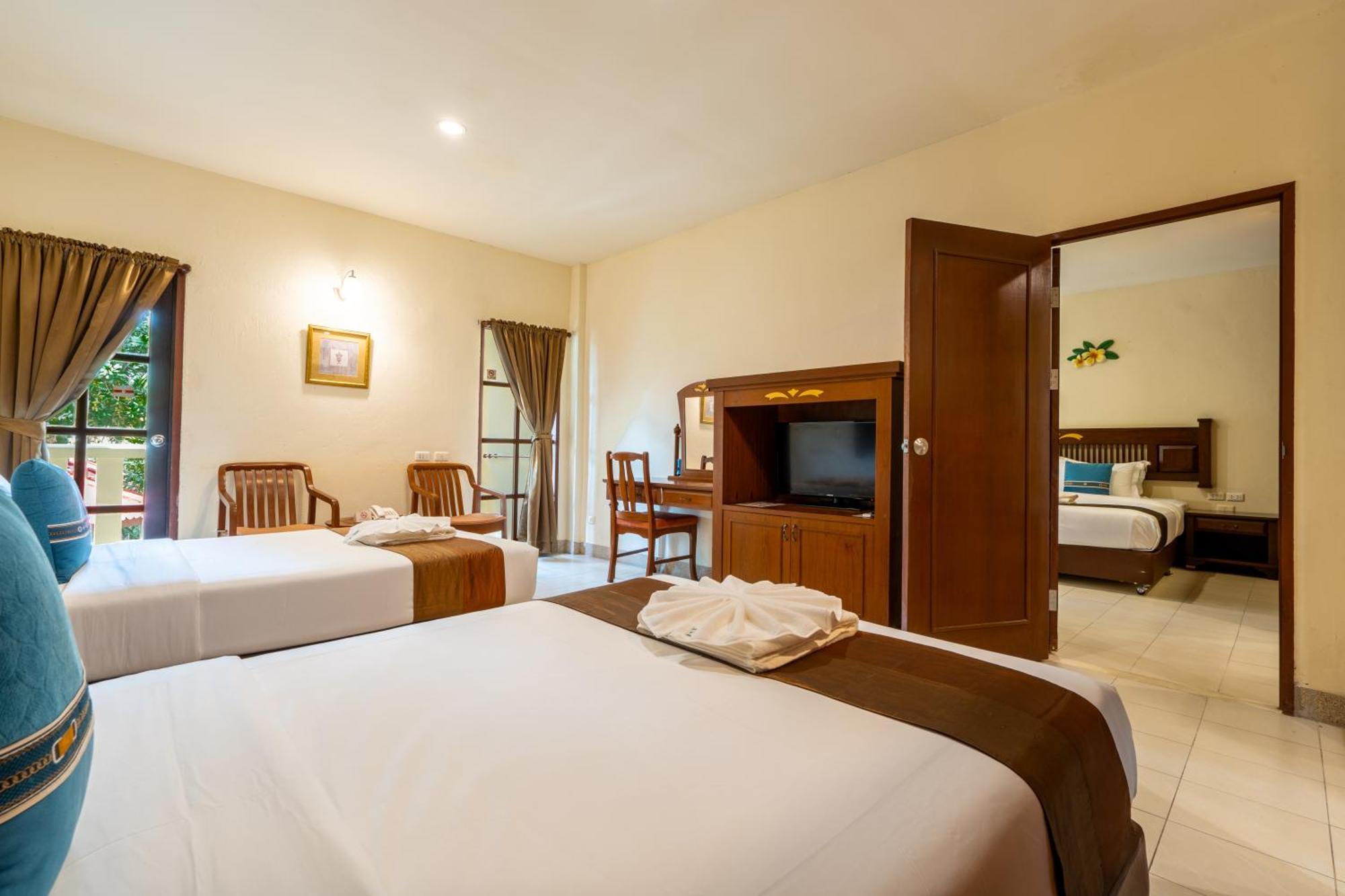 Phuket Leelavadee Hua Ting Resort Patong Exterior photo
