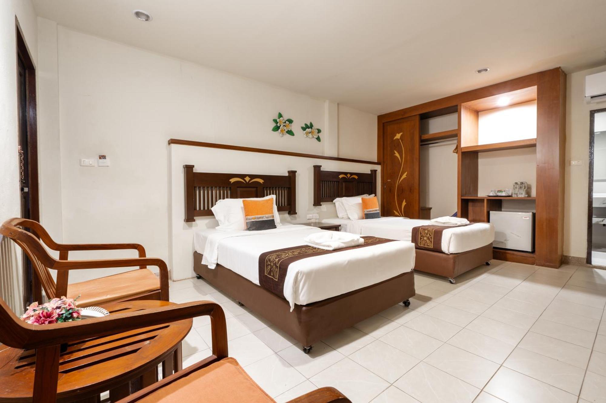 Phuket Leelavadee Hua Ting Resort Patong Exterior photo